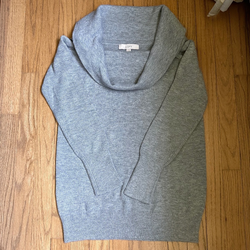 LOFT Gray Off The Shoulder Sweater Size Medium